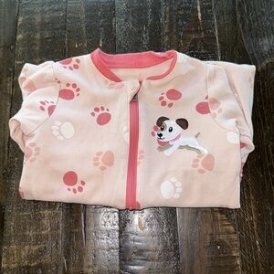 🍄6M Tuffy puppy Pink Footprint Kids One Piece pajamas, EUC zip up